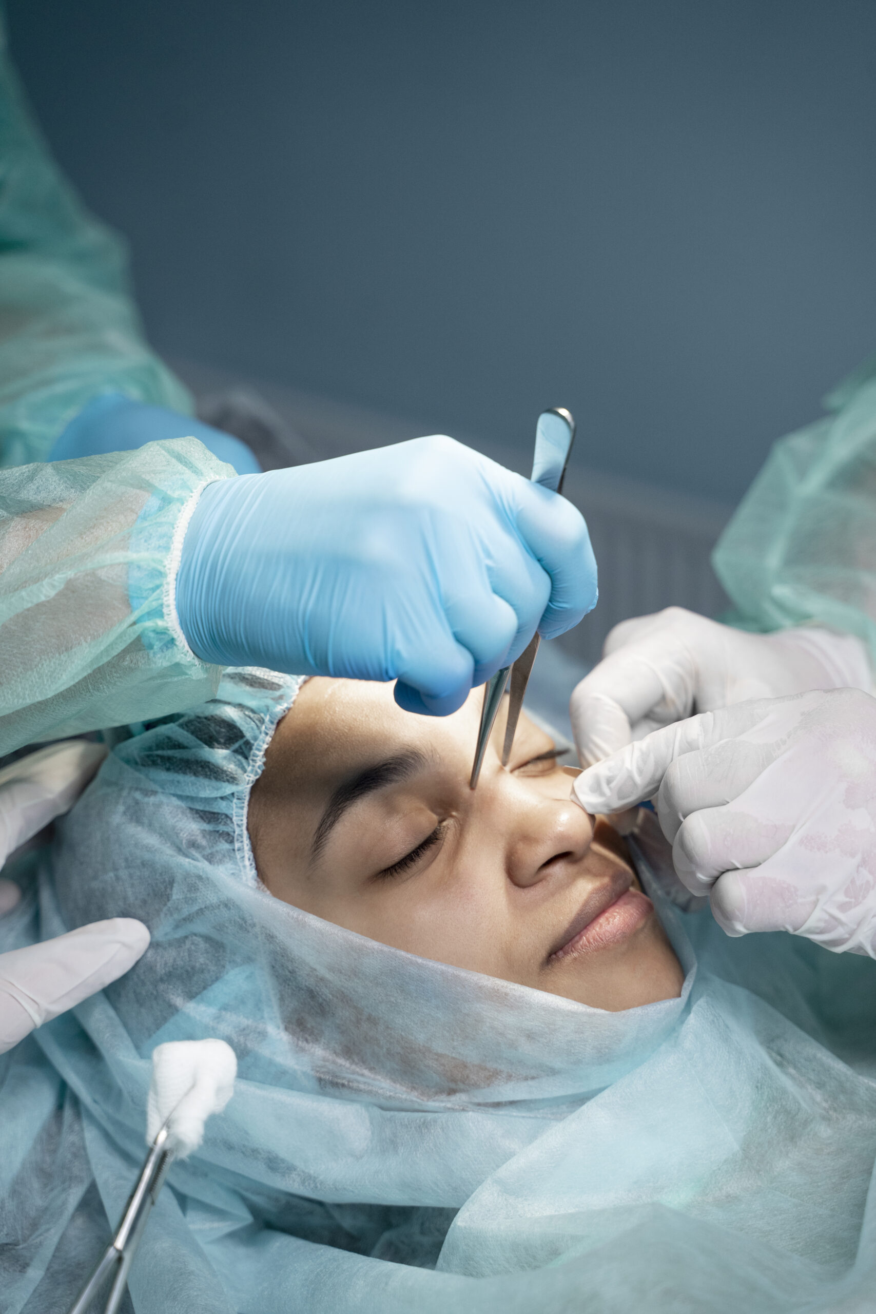 Dra. Lara El Andere especialista em ptose palpebral e cirurgia das pálpebras em São Paulo